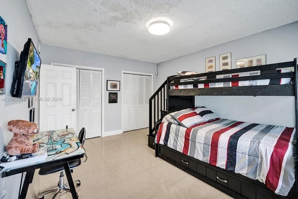 For Sale: $2,300,000 (3 beds, 2 baths, 2286 Square Feet)