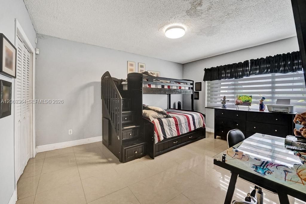 For Sale: $2,300,000 (3 beds, 2 baths, 2286 Square Feet)