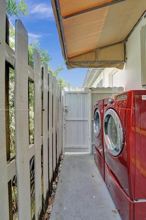 For Sale: $2,300,000 (3 beds, 2 baths, 2286 Square Feet)