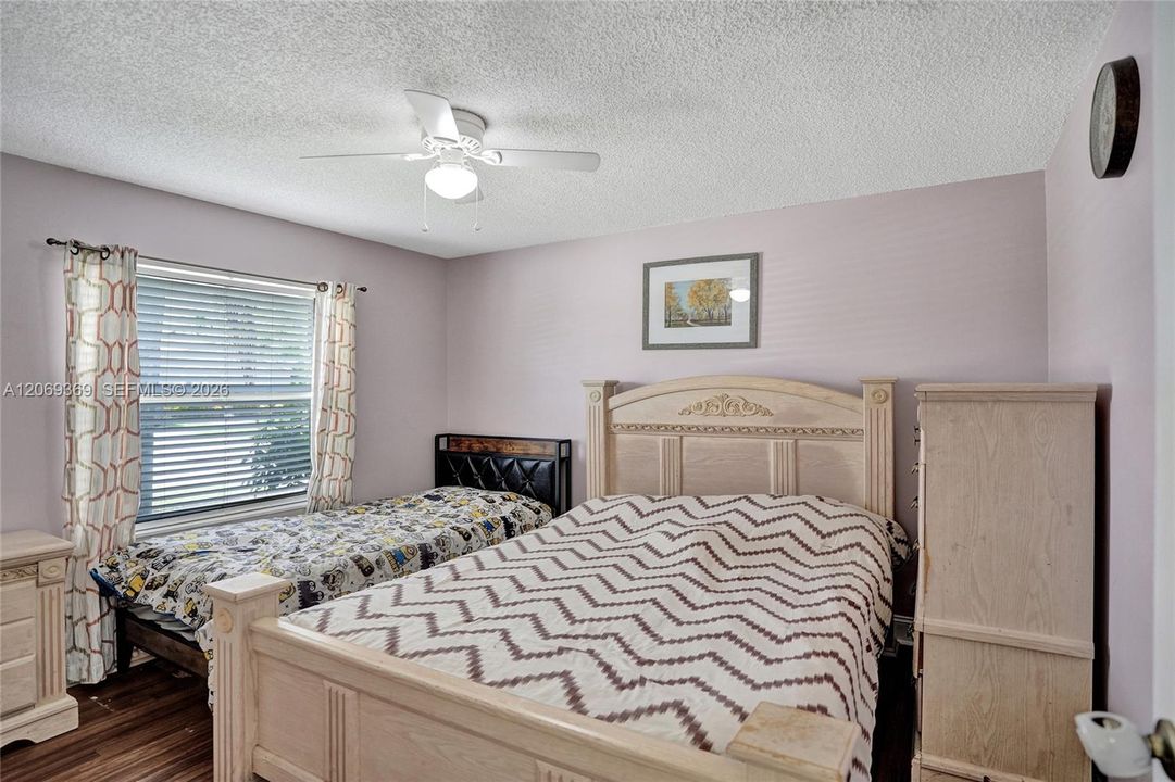 Second bedroom