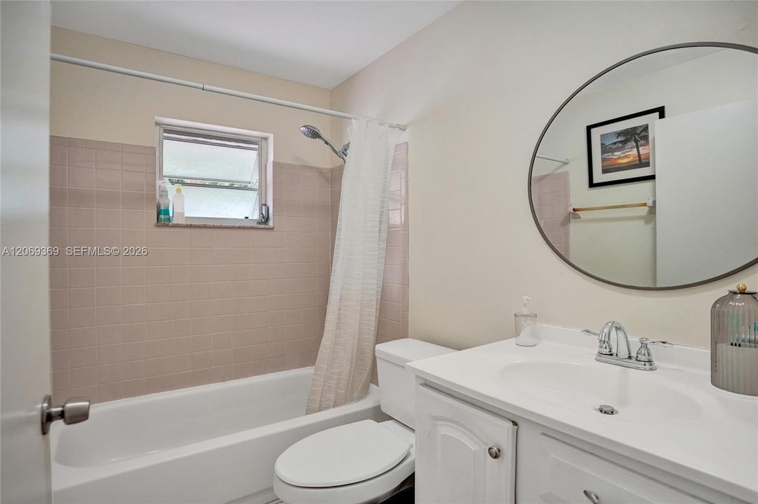 For Sale: $449,900 (3 beds, 2 baths, 1423 Square Feet)