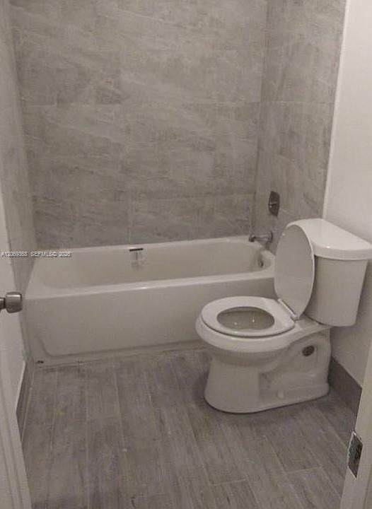 На продажу: $395,999 (3 спален, 2 ванн, 999 Квадратных фут)