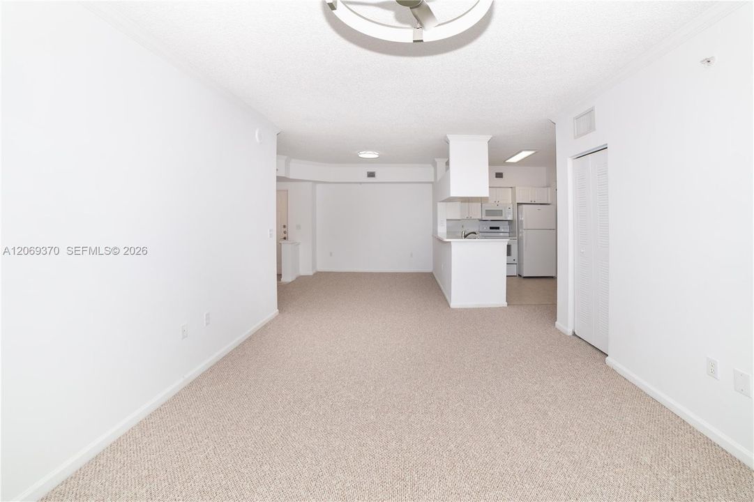 For Sale: $580,000 (2 beds, 2 baths, 1116 Square Feet)