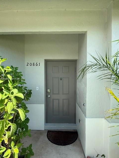 For Rent: $3,000 (3 beds, 2 baths, 1206 Square Feet)