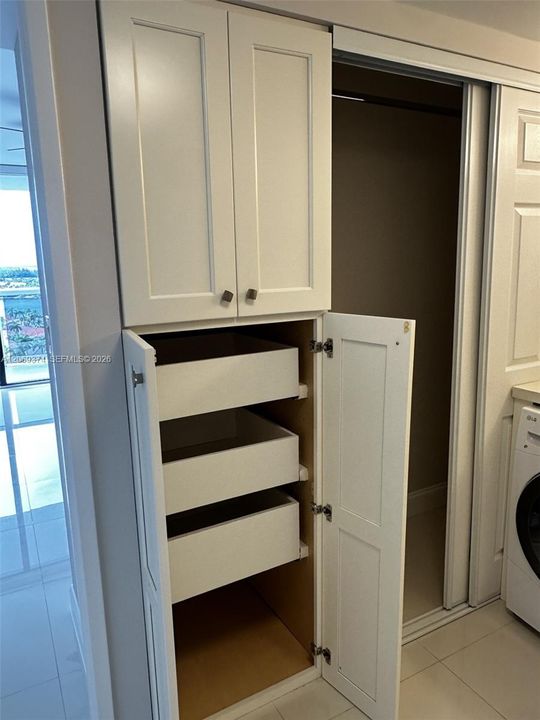MASTER CLOSET