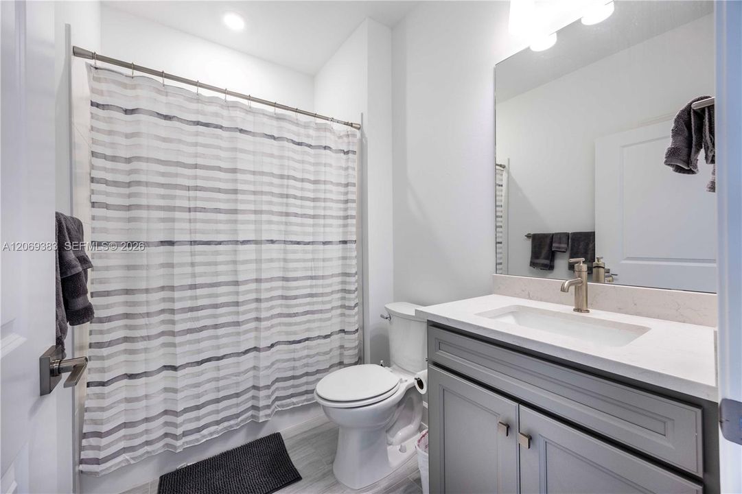 For Rent: $6,000 (3 beds, 2 baths, 2218 Square Feet)