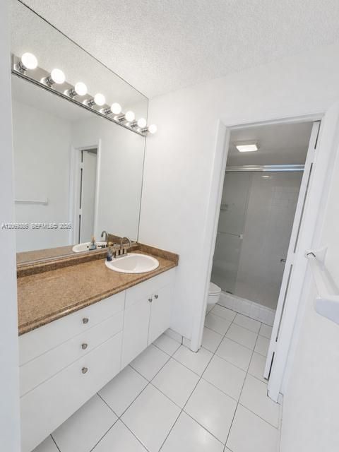 Bright and roomy Primary vanity area