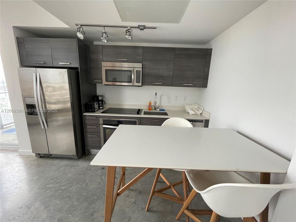В аренду: $2,690 (1 спален, 1 ванн, 446 Квадратных фут)
