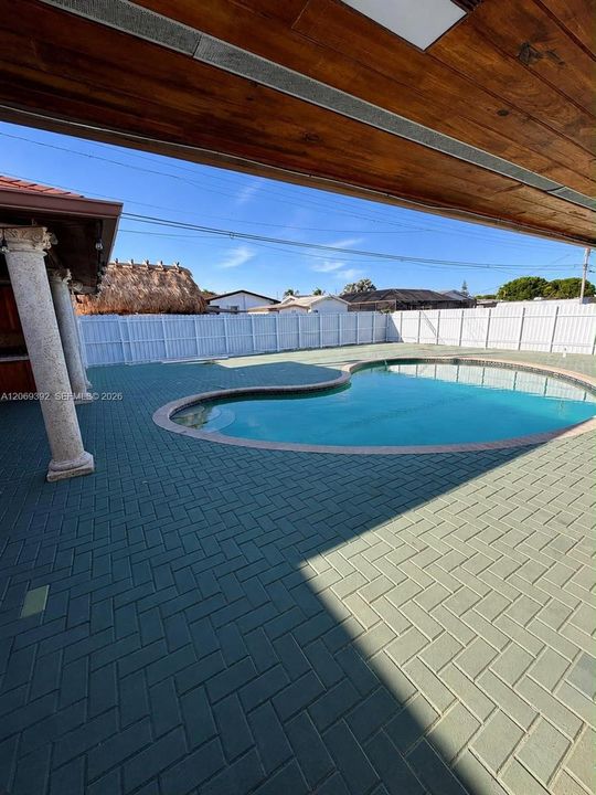 For Rent: $3,650 (3 beds, 2 baths, 1842 Square Feet)