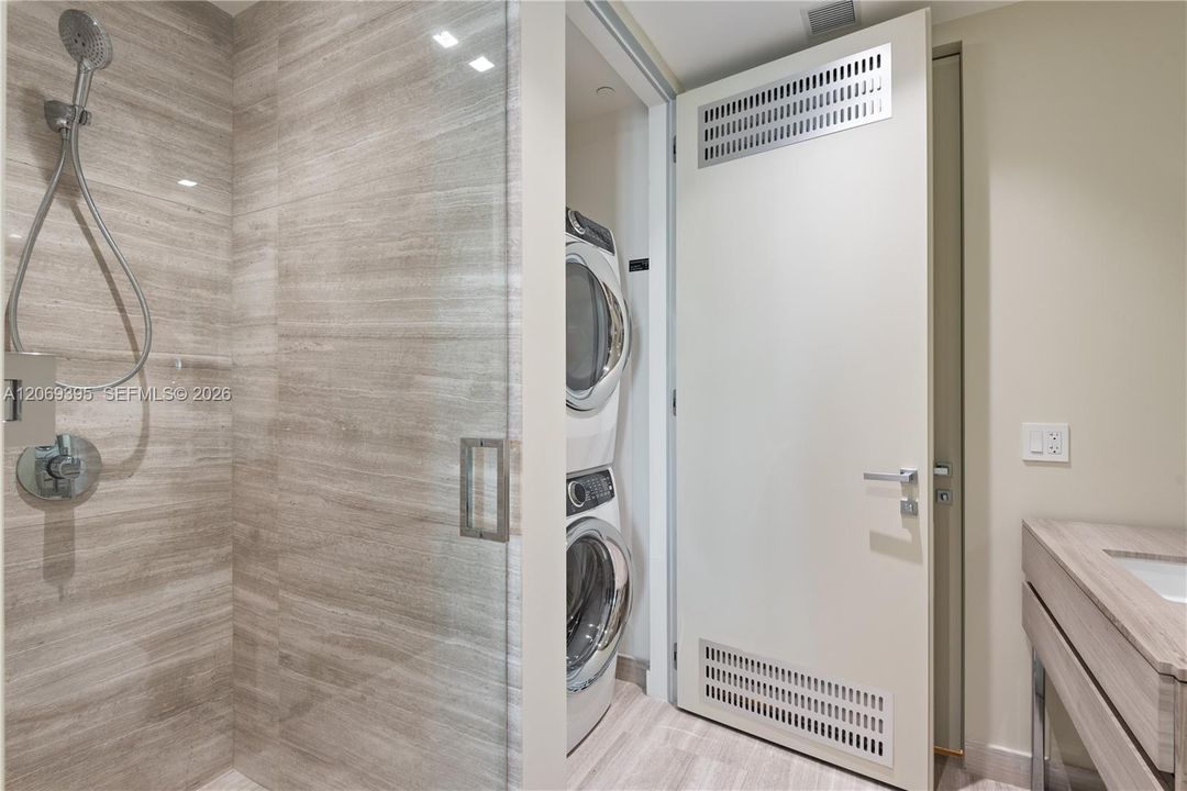 Washer / Dryer