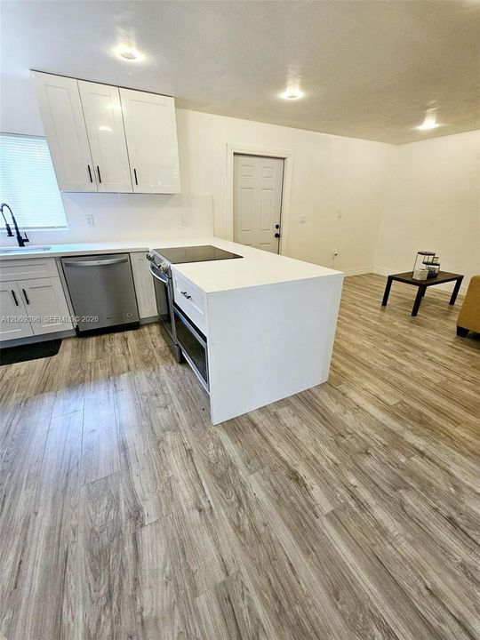 For Sale: $535,000 (4 beds, 3 baths, 1155 Square Feet)