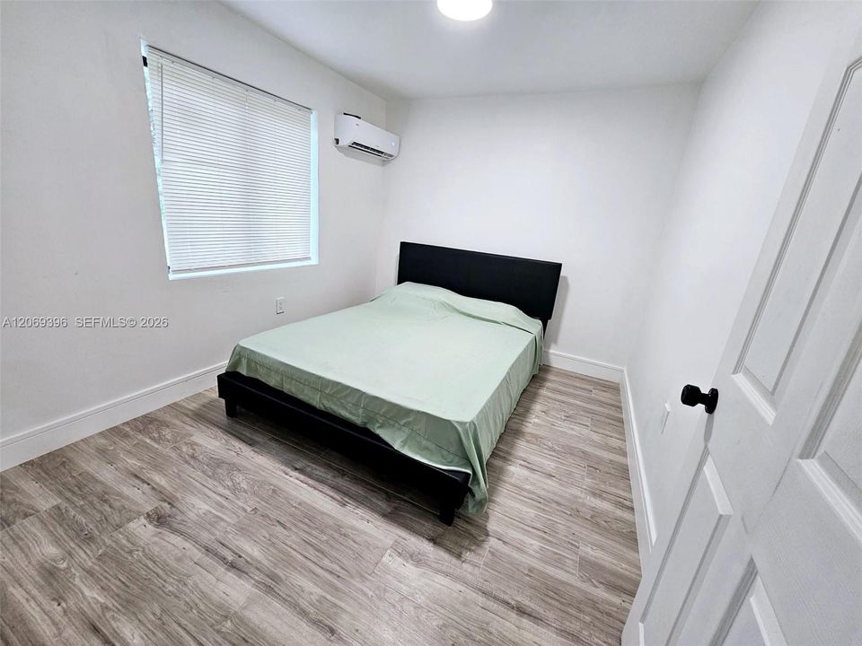 For Sale: $535,000 (4 beds, 3 baths, 1155 Square Feet)