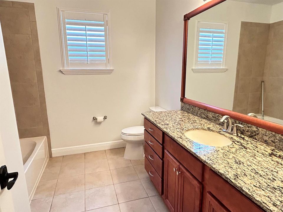Guest Bath upstairs