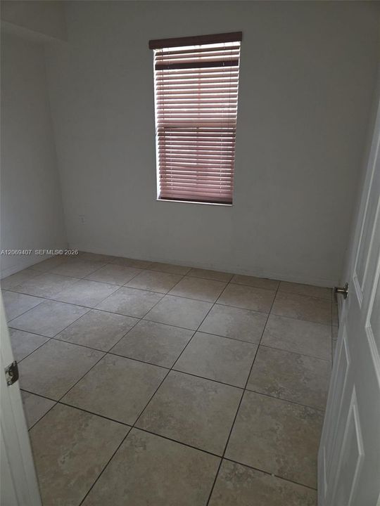 For Sale: $375,000 (3 beds, 2 baths, 1207 Square Feet)