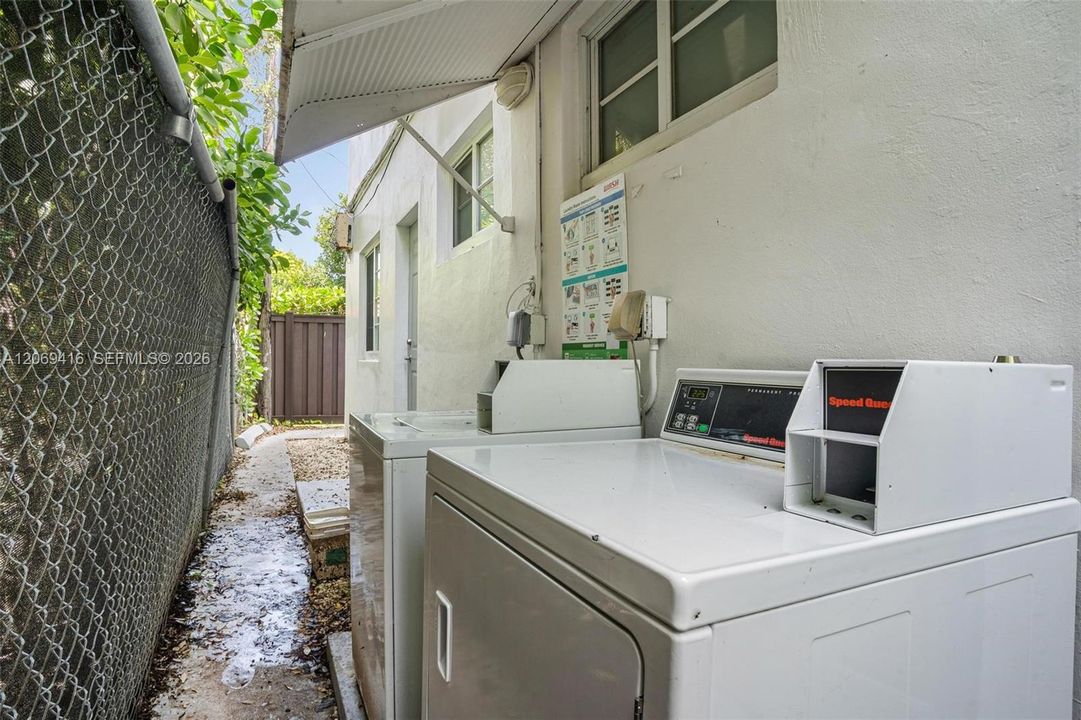 For Rent: $2,000 (1 beds, 1 baths, 700 Square Feet)