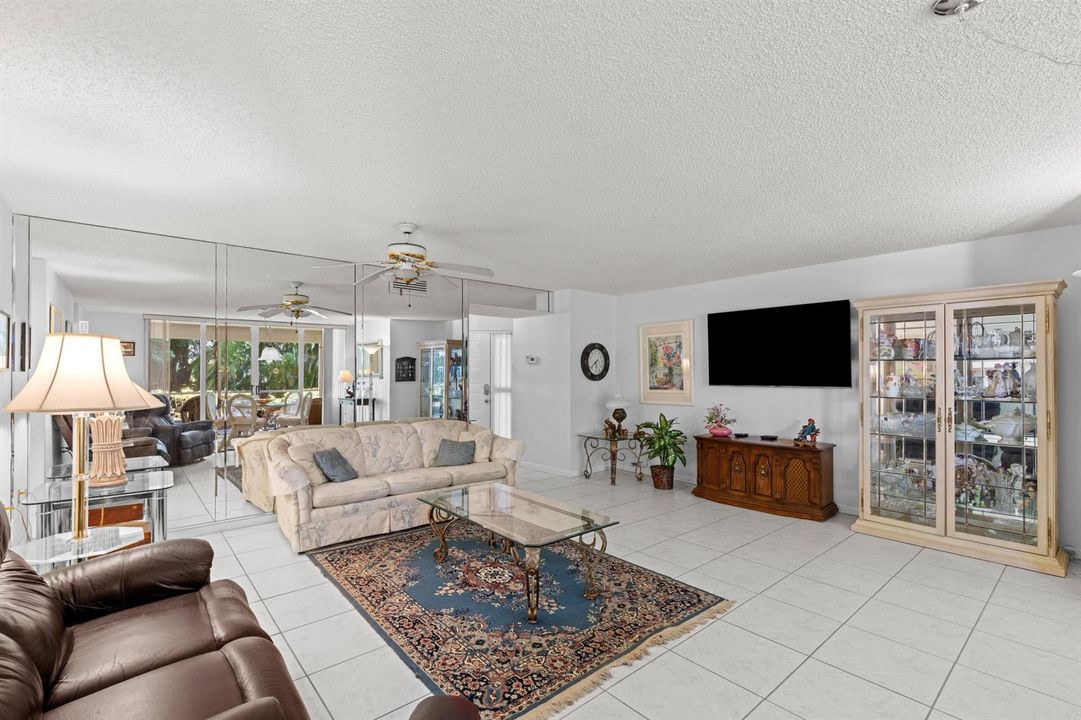 LivingArea2