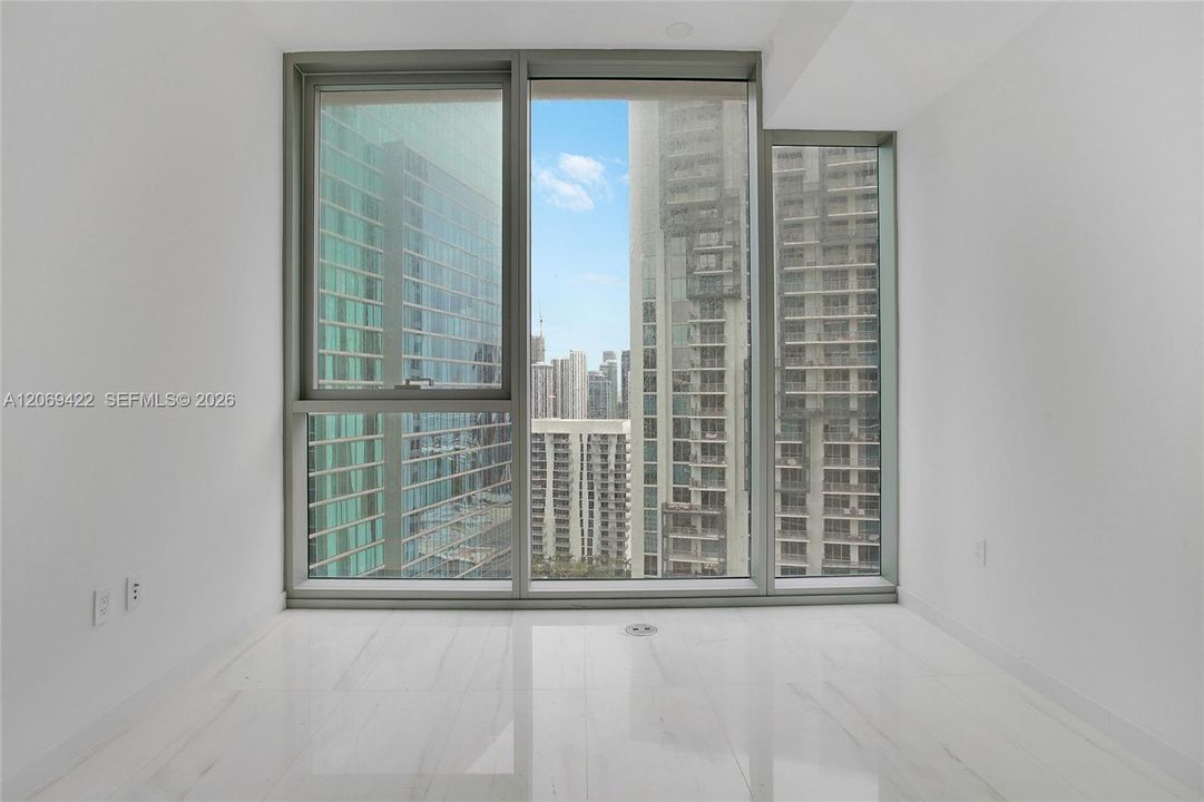 For Sale: $1,089,000 (1 beds, 1 baths, 767 Square Feet)