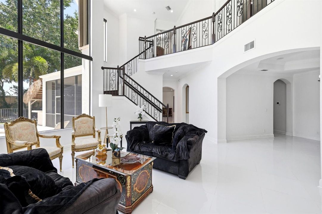 Living Rooom, staircase