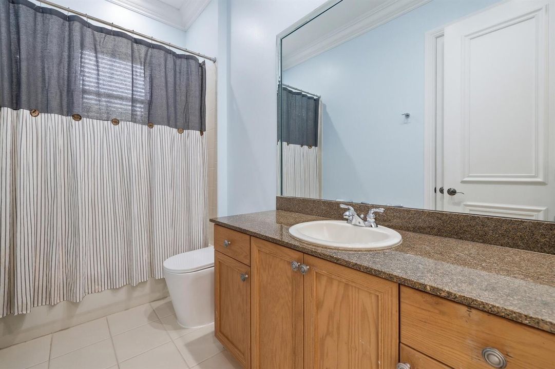 3rd Upsairs Bathroom