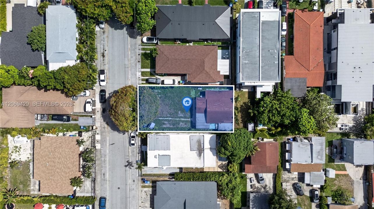 На продажу: $895,000 (5,000 кв.фт.)