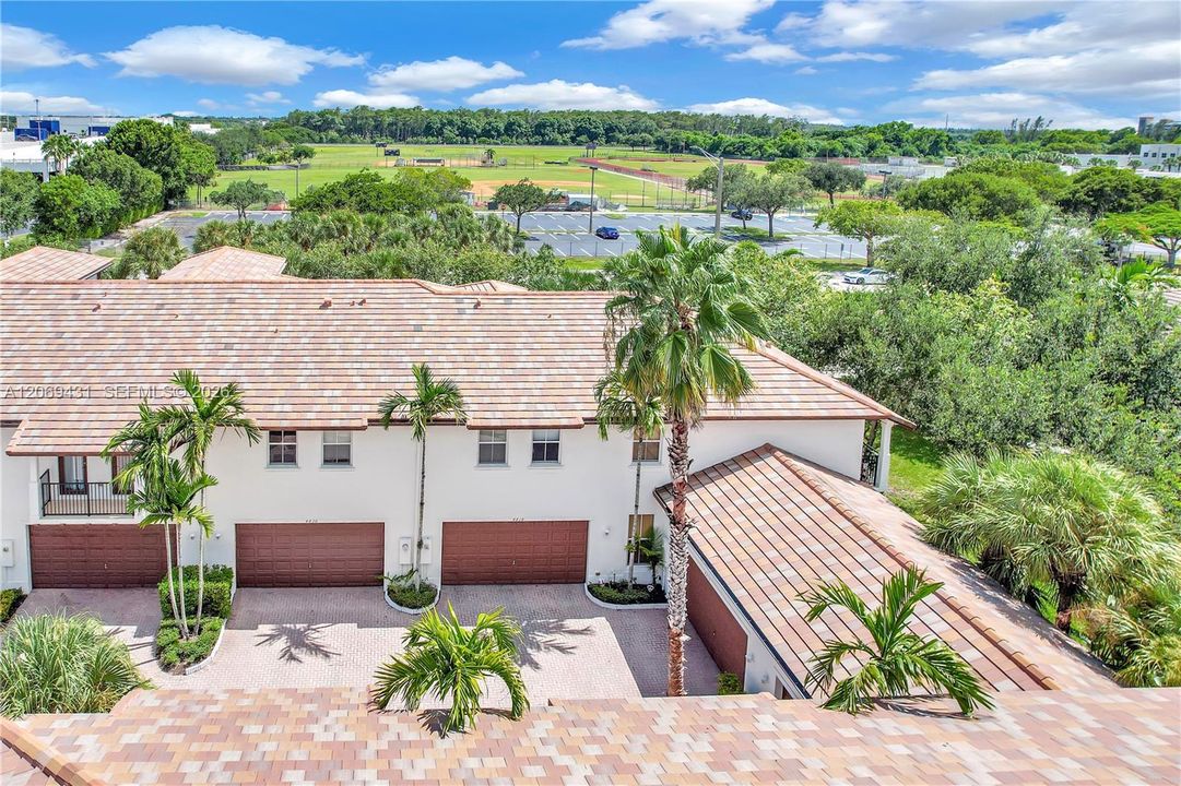 For Sale: $545,888 (3 beds, 2 baths, 1768 Square Feet)