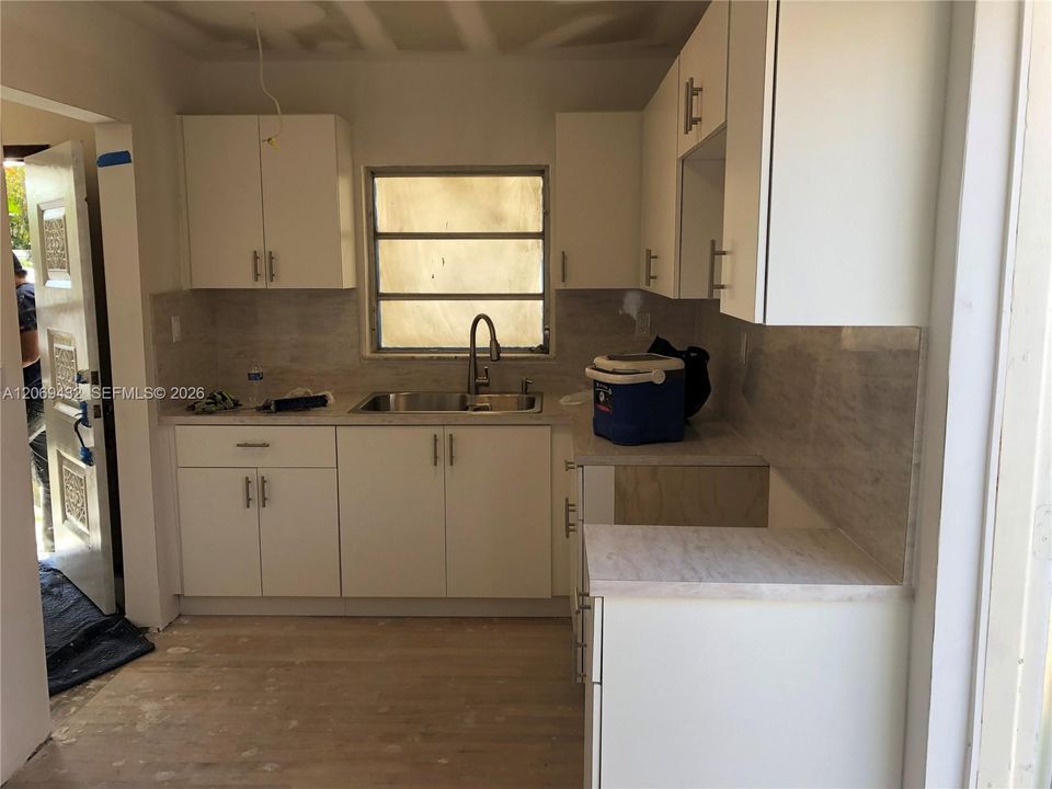 For Sale: $779,900 (0 beds, 0 baths, 1348 Square Feet)