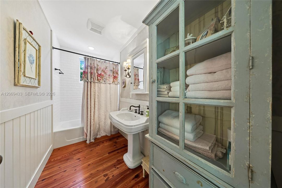 For Rent: $25,000 (4 beds, 4 baths, 2982 Square Feet)