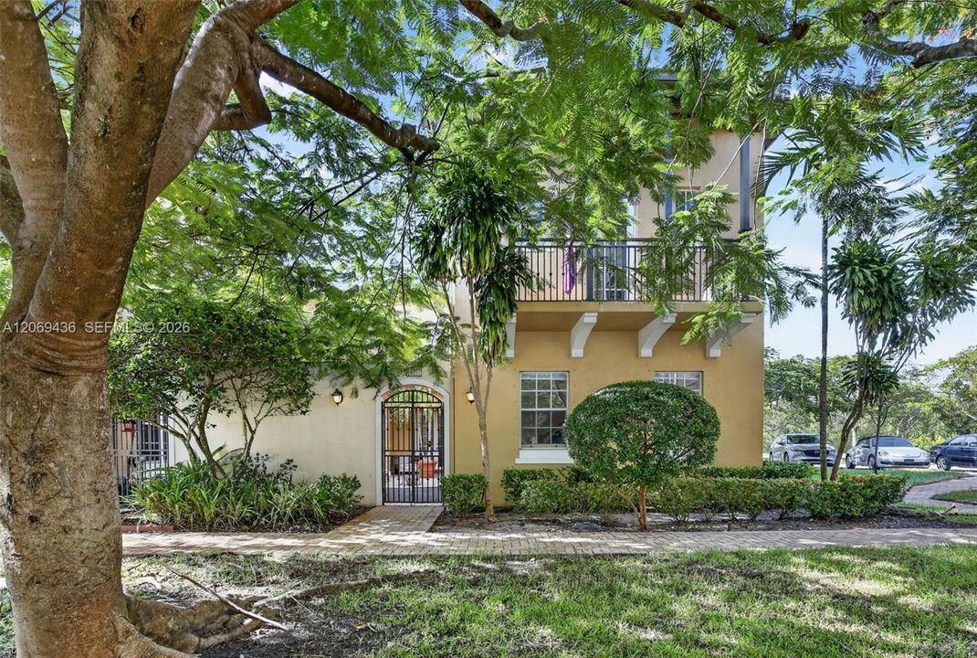 For Sale: $649,999 (3 beds, 2 baths, 2320 Square Feet)