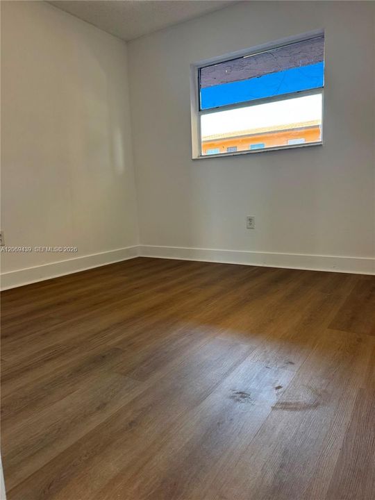 For Rent: $2,285 (3 beds, 2 baths, 847 Square Feet)