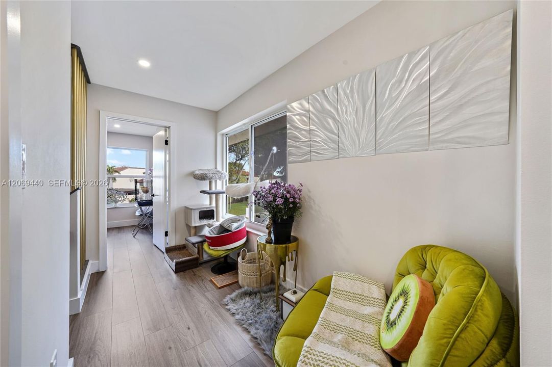 Active With Contract: $3,300 (3 beds, 2 baths, 1565 Square Feet)