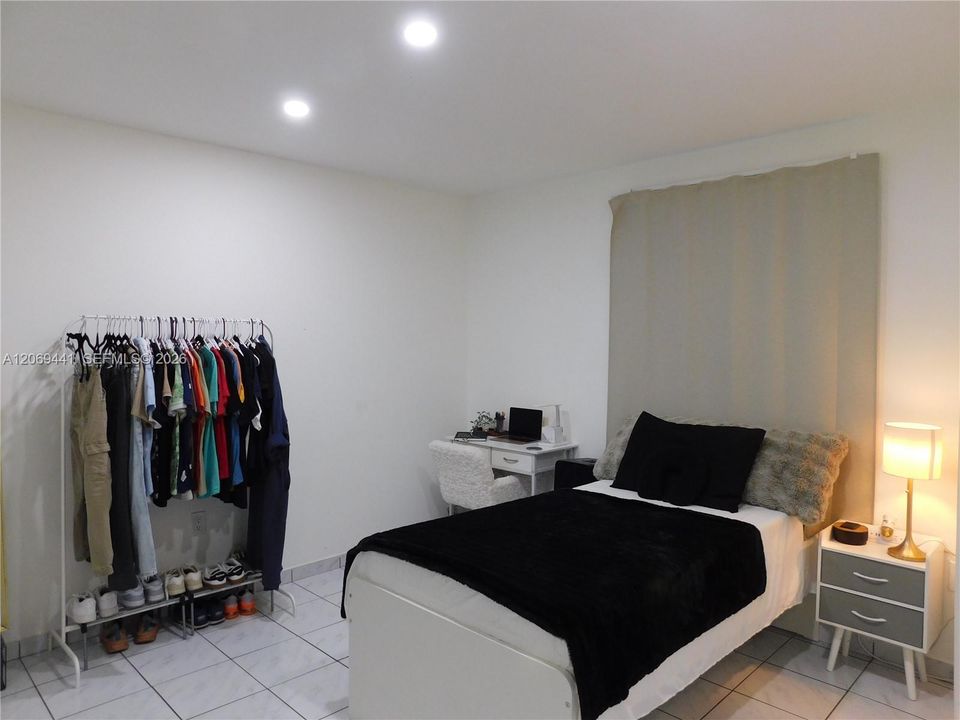 En Renta: $3,475 (3 camas, 2 baños, 2701 Pies cuadrados)