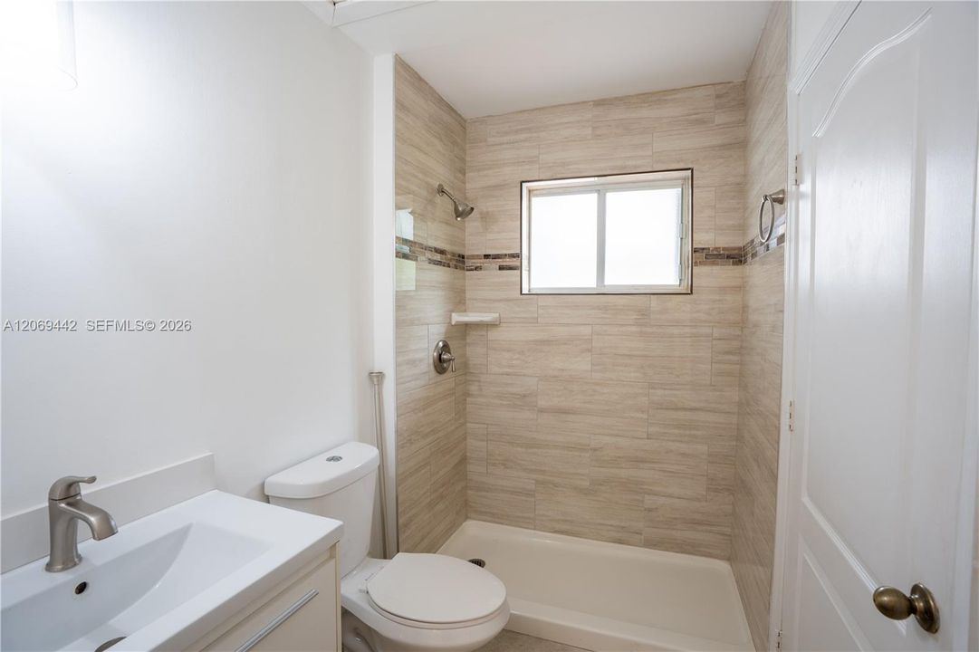 For Rent: $4,000 (4 beds, 2 baths, 1714 Square Feet)
