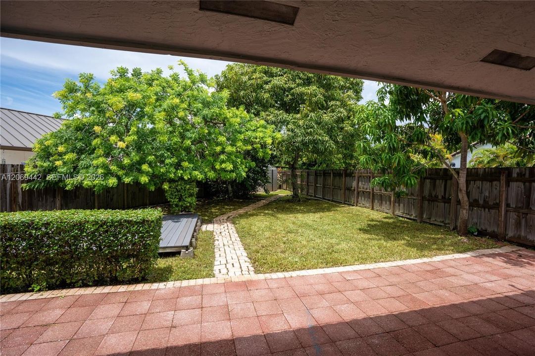 For Rent: $4,000 (4 beds, 2 baths, 1714 Square Feet)