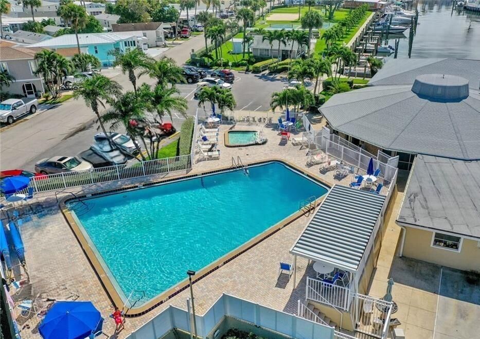 Venture 3 pool