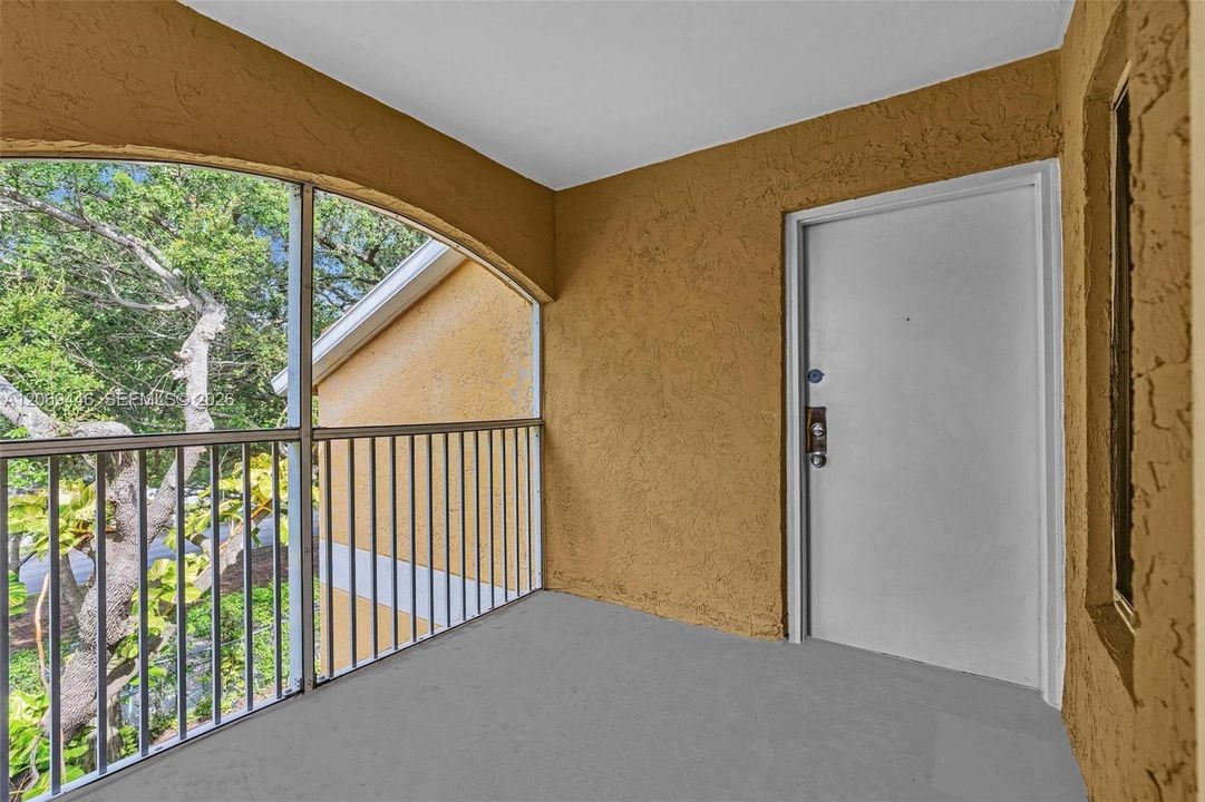 En Venta: $189,900 (1 camas, 1 baños, 834 Pies cuadrados)