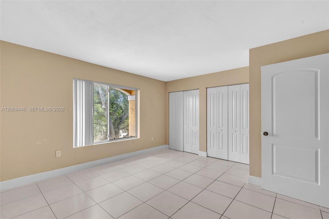 En Venta: $189,900 (1 camas, 1 baños, 834 Pies cuadrados)