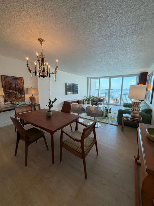 For Rent: $3,500 (1 beds, 1 baths, 1042 Square Feet)