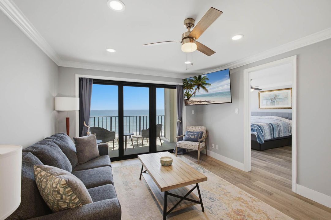 017_-_Living_Area_4