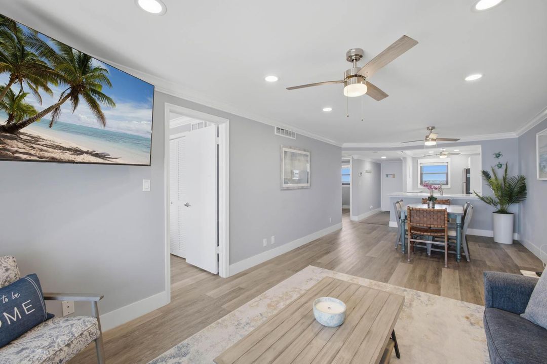 021_-_Living_Area_8