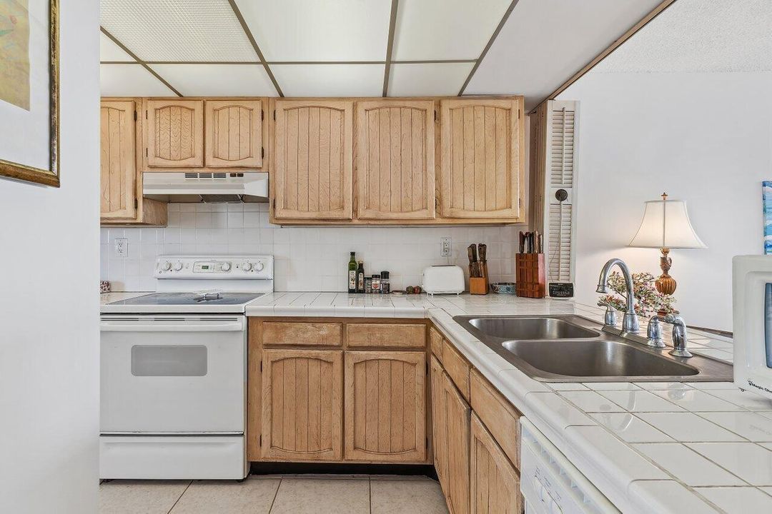 009-13RoyalPalmWay-Unit602-BocaRaton-FL-