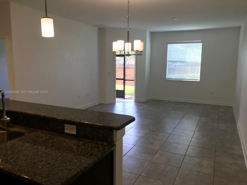 For Rent: $2,800 (3 beds, 3 baths, 0 Square Feet)