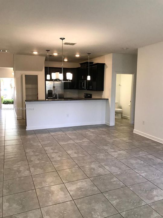 For Rent: $2,800 (3 beds, 3 baths, 0 Square Feet)