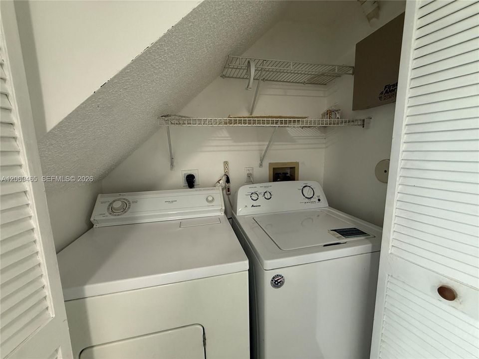 For Rent: $2,750 (2 beds, 2 baths, 1110 Square Feet)