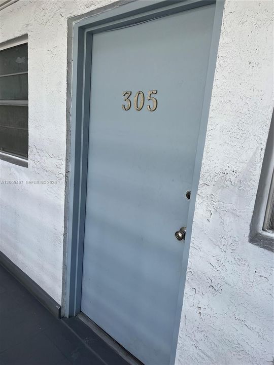 For Sale: $314,900 (0 beds, 1 baths, 423 Square Feet)