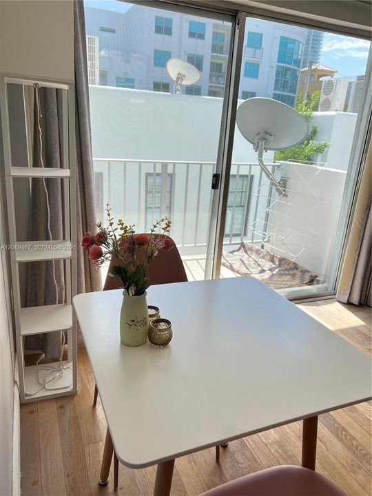 For Sale: $314,900 (0 beds, 1 baths, 423 Square Feet)