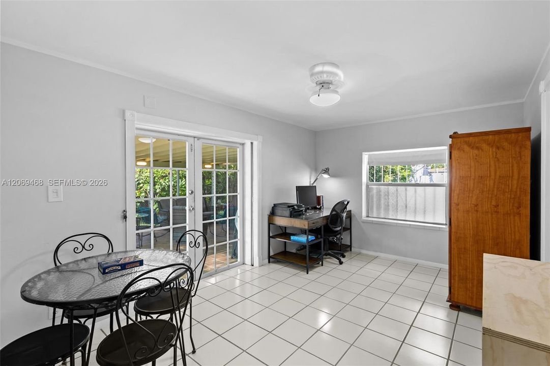 For Sale: $945,000 (3 beds, 2 baths, 1772 Square Feet)