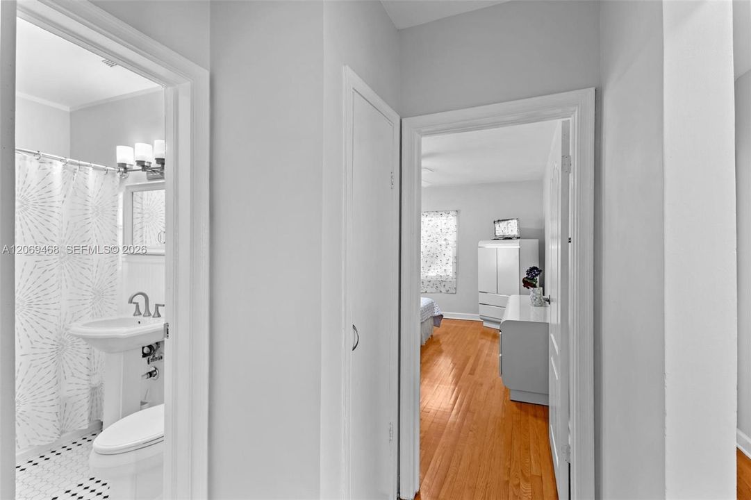 For Sale: $945,000 (3 beds, 2 baths, 1772 Square Feet)