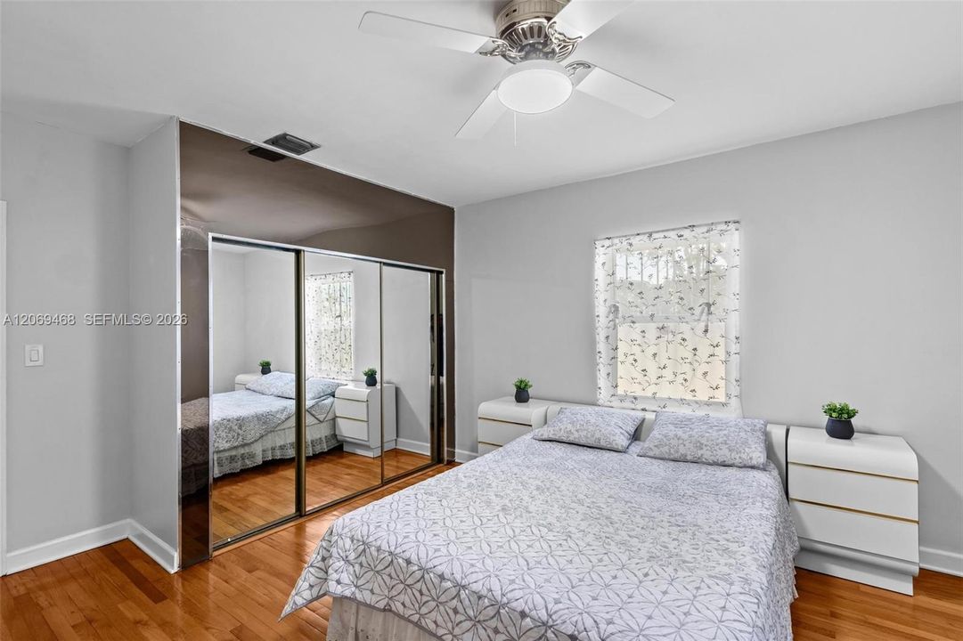 For Sale: $945,000 (3 beds, 2 baths, 1772 Square Feet)