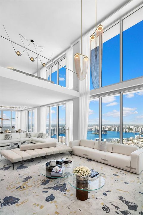 На продажу: $17,995,000 (6 спален, 6 ванн, 6509 Квадратных фут)