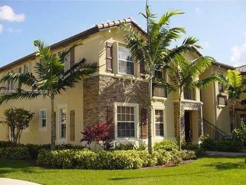For Rent: $1,900 (3 beds, 2 baths, 1379 Square Feet)